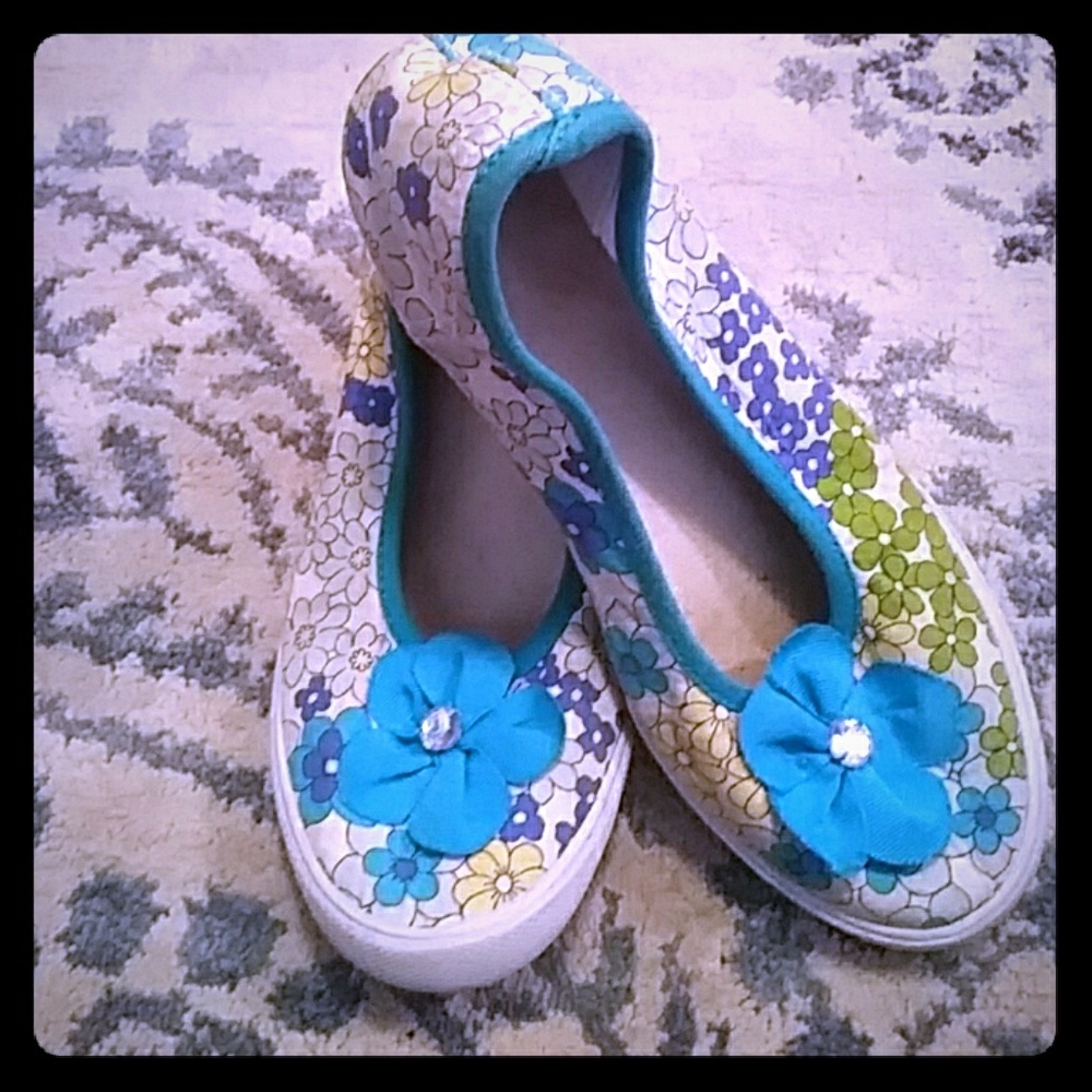 Gymboree size 2 platform converses